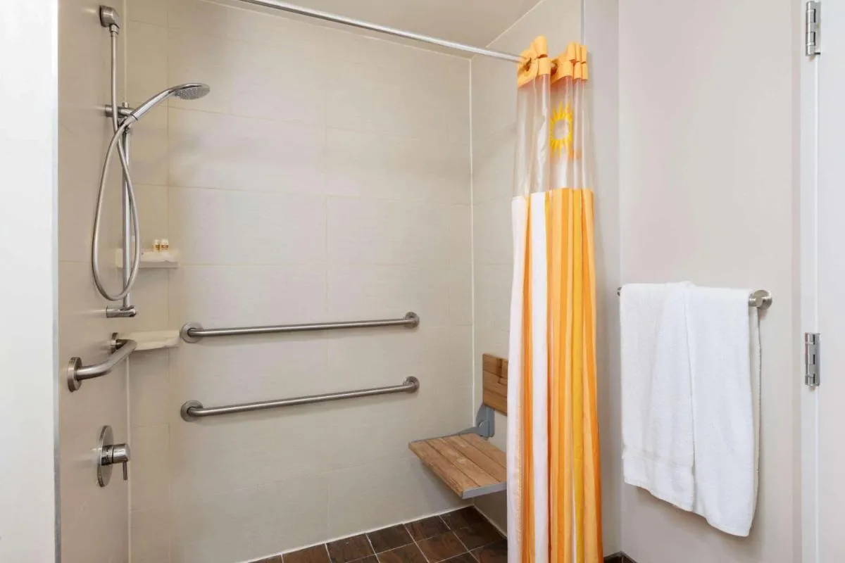 La Quinta by Wyndham New York City Central Park — 3