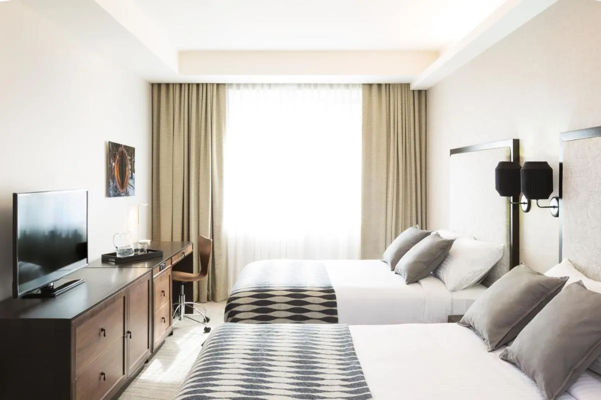 Leon Hotel LES — 3