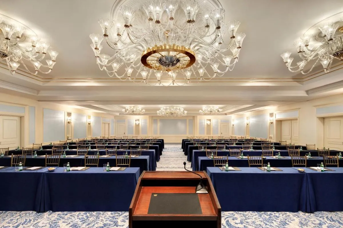 Lotte New York Palace — 6