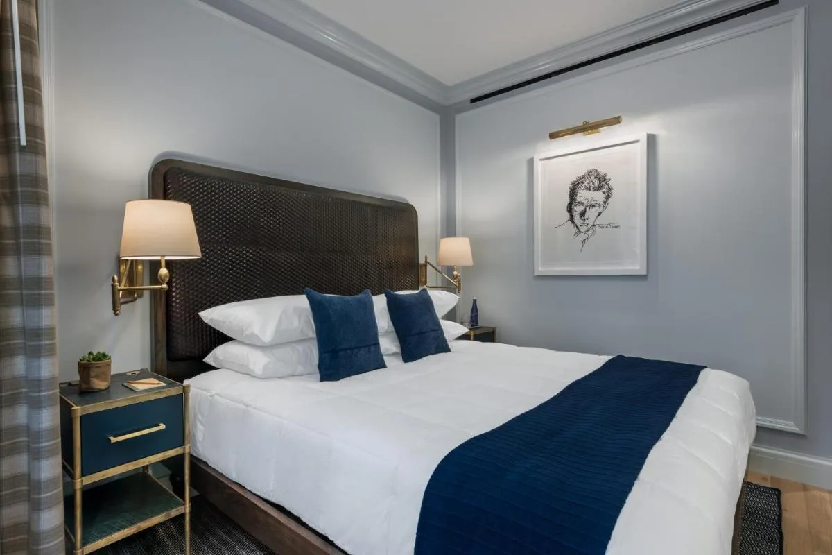 Merrion Row Hotel and Public House — 7