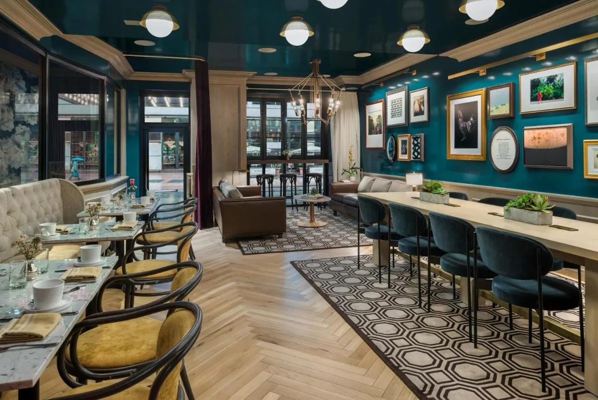 Merrion Row Hotel and Public House — 3