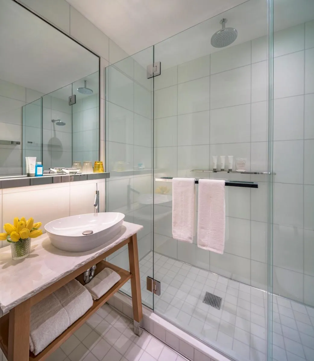 Mondrian Park Avenue — 4