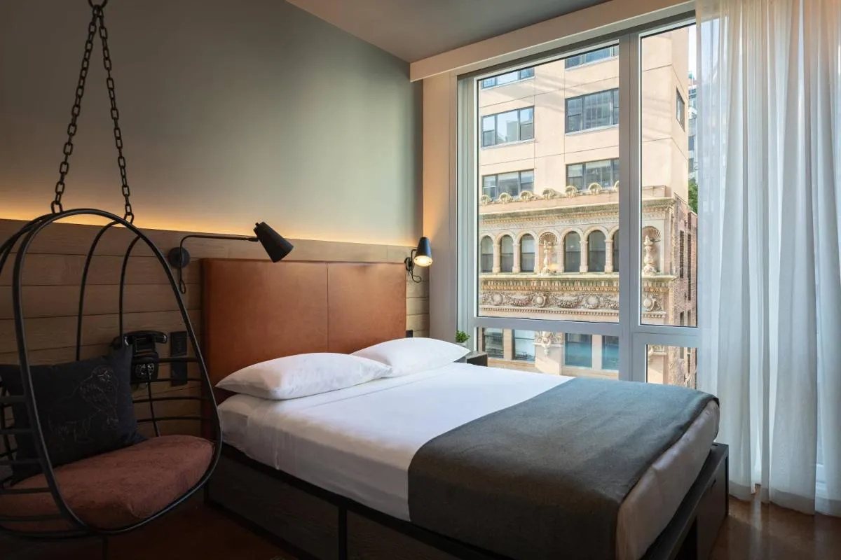 Moxy NYC Downtown — 5