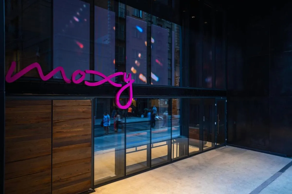 Moxy NYC Downtown — 6