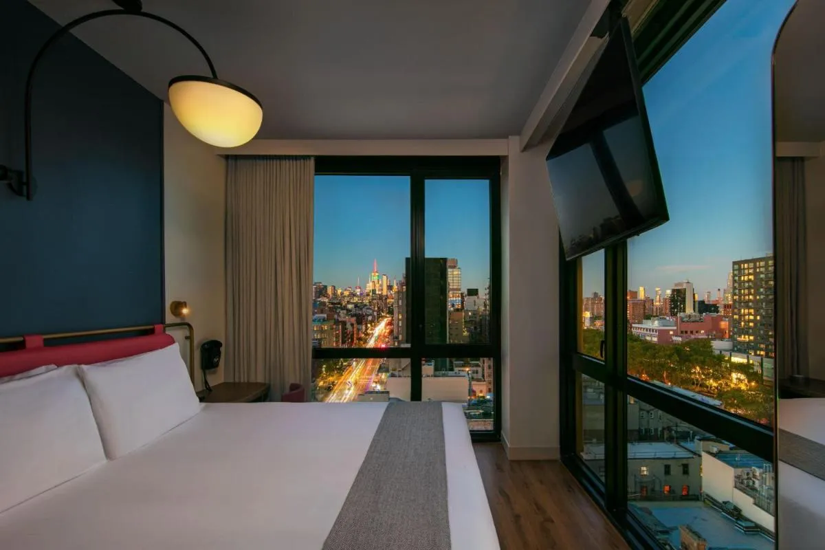 Moxy NYC Lower East Side — 2
