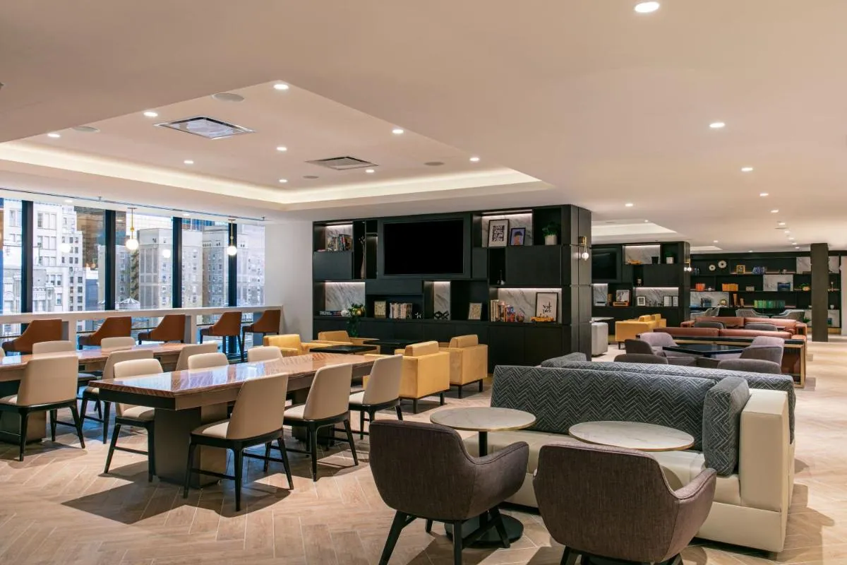 New York Marriott Marquis — 4