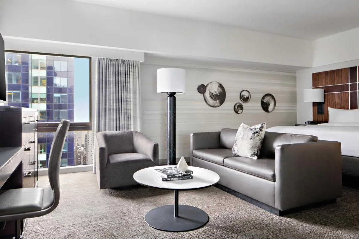 New York Marriott Marquis — 7