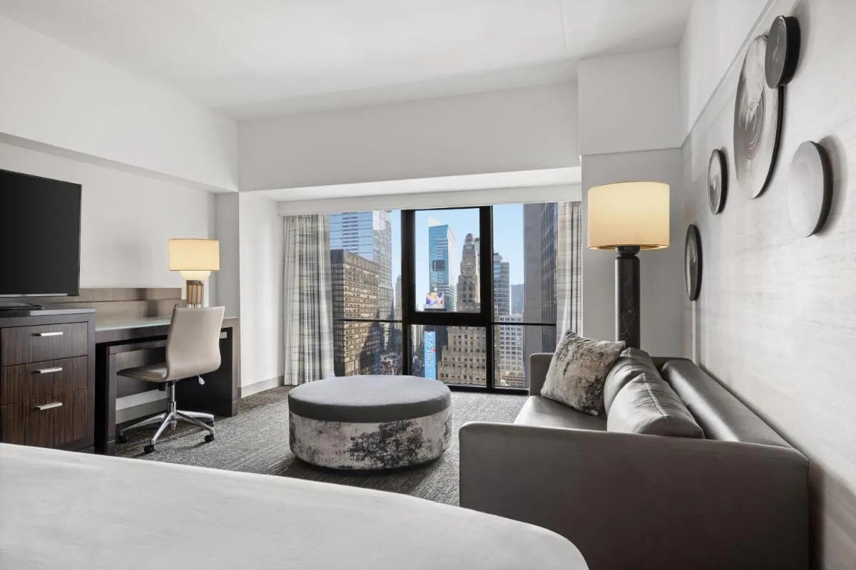 New York Marriott Marquis — 2