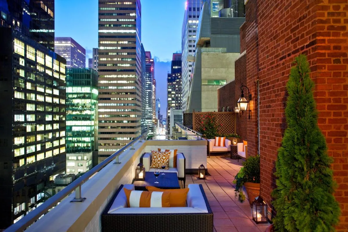Omni Berkshire Place — 5
