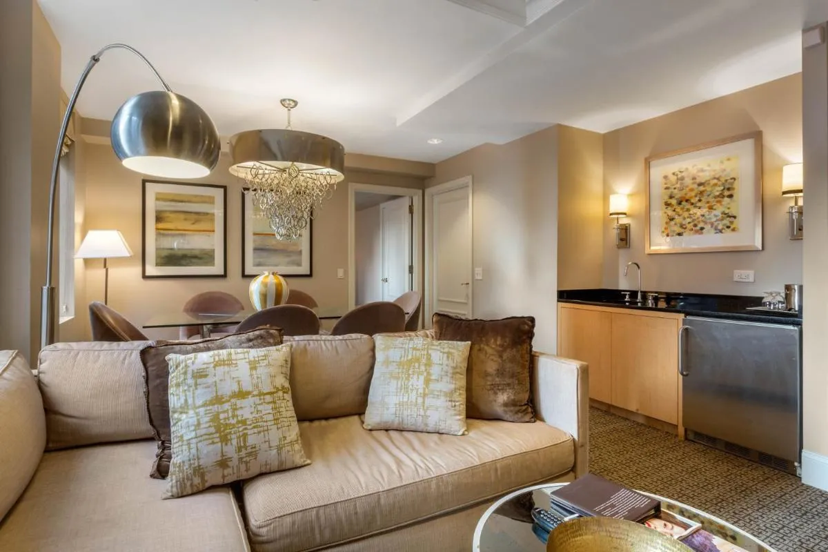 Omni Berkshire Place — 3