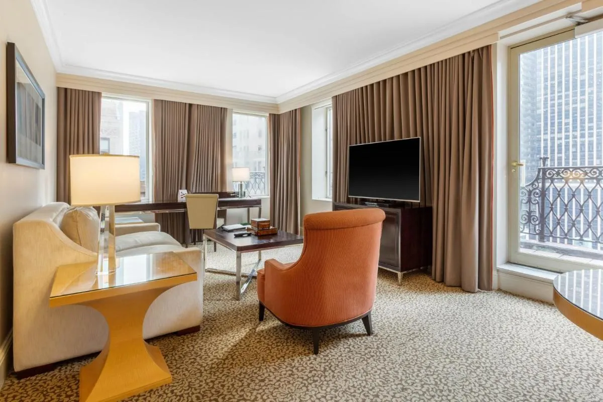 Omni Berkshire Place — 4