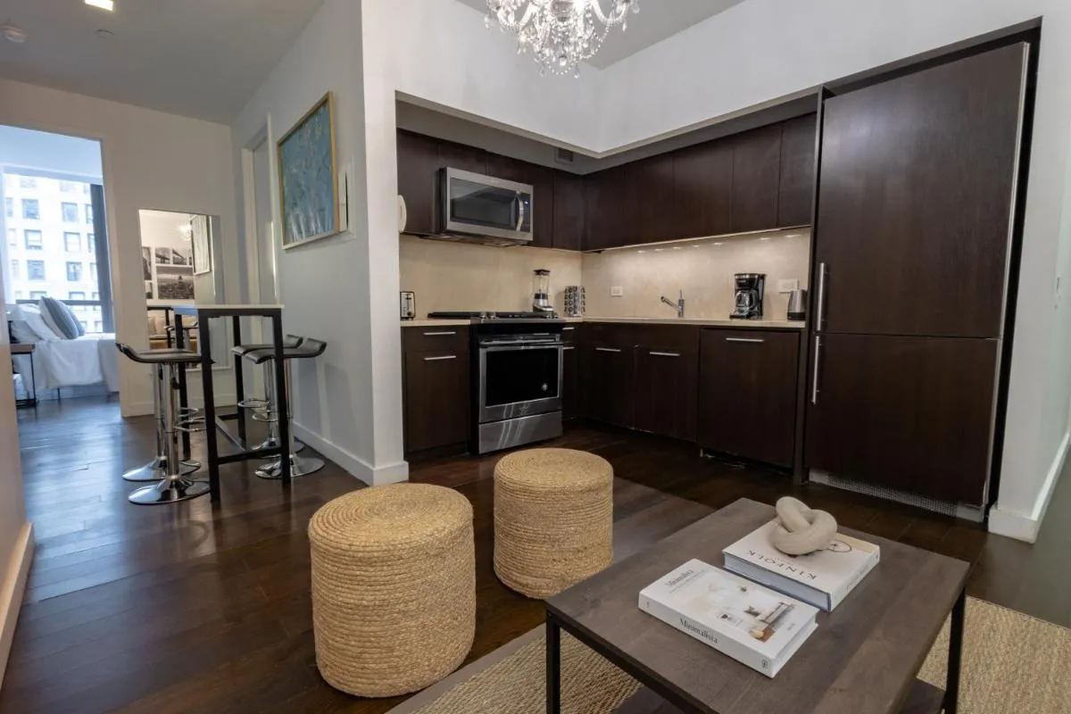 Outstanding & Cozy 4BDR & 2BTH in Downtown Manhattan — 4