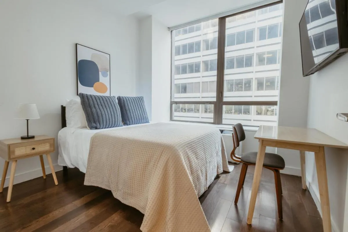 Outstanding & Cozy 4BDR & 2BTH in Downtown Manhattan — 2