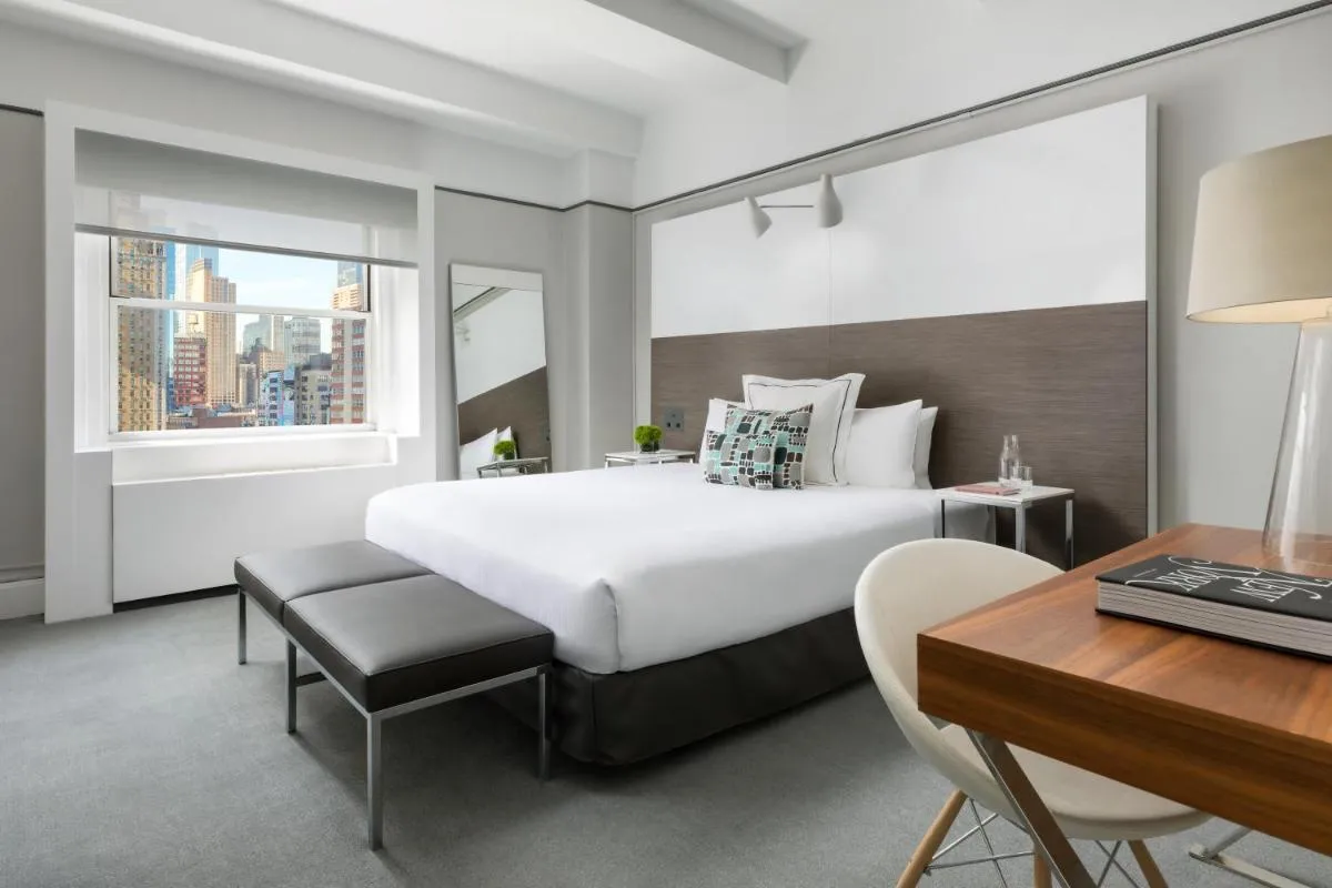 Paramount Hotel Times Square — 2