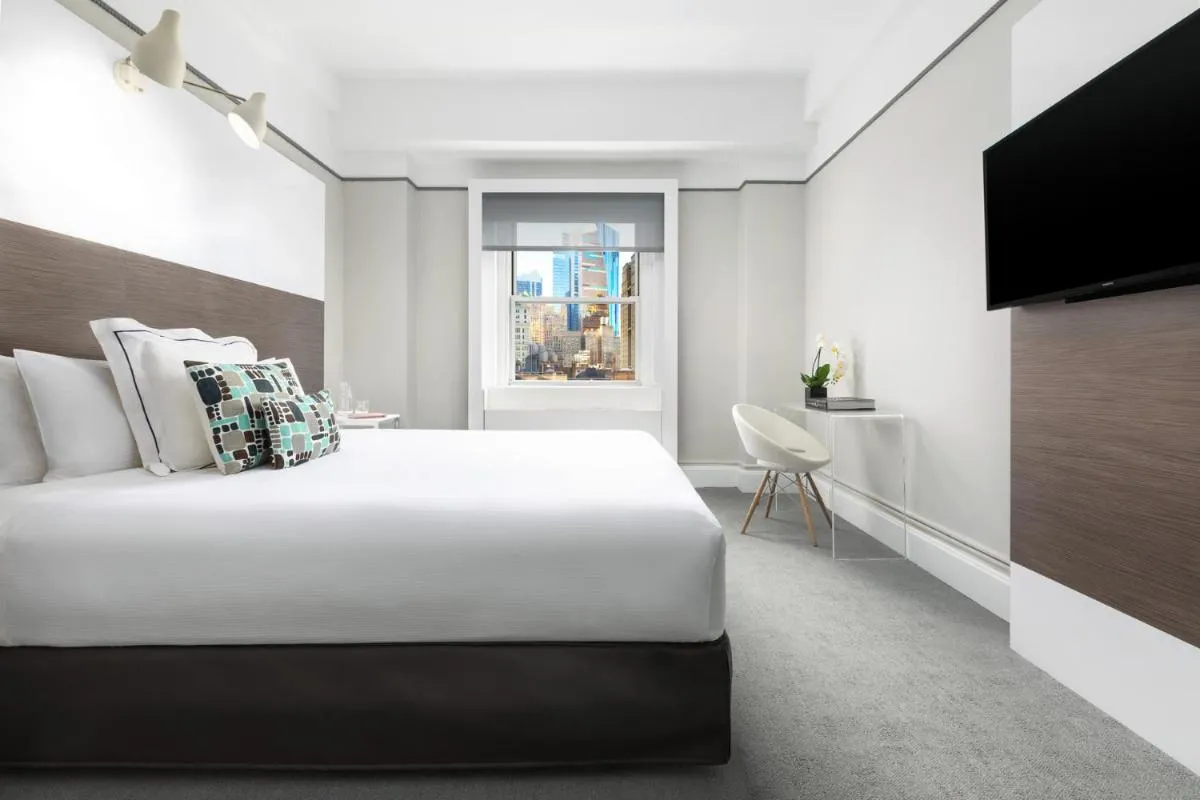 Paramount Hotel Times Square — 4