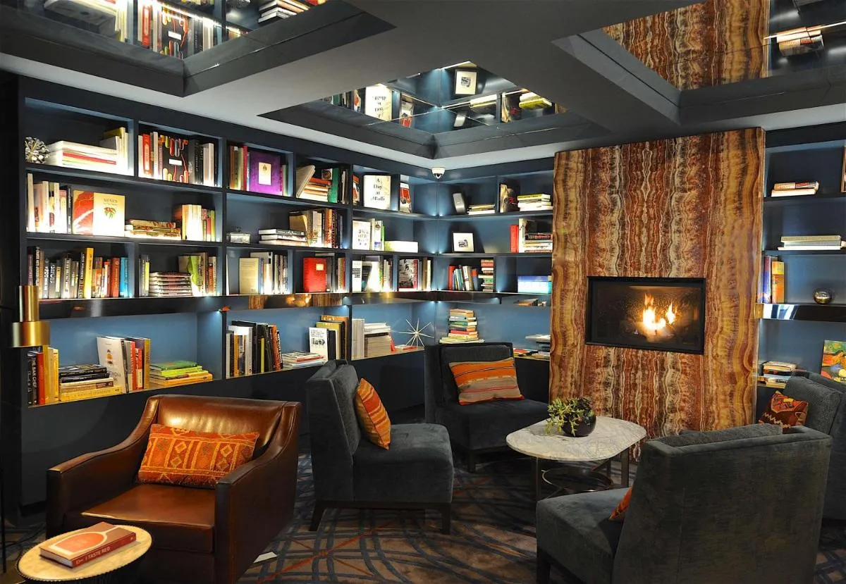 Park South Hotel, part of JdV by Hyatt — 5