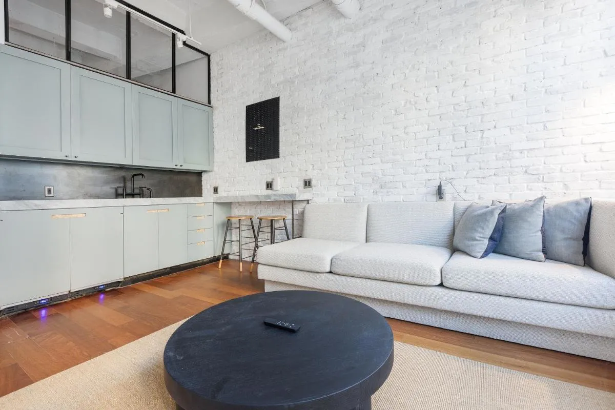 Placemakr Wall Street — 6