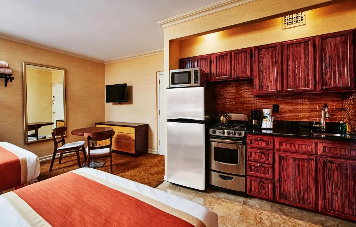 Radio City Apartments — 2
