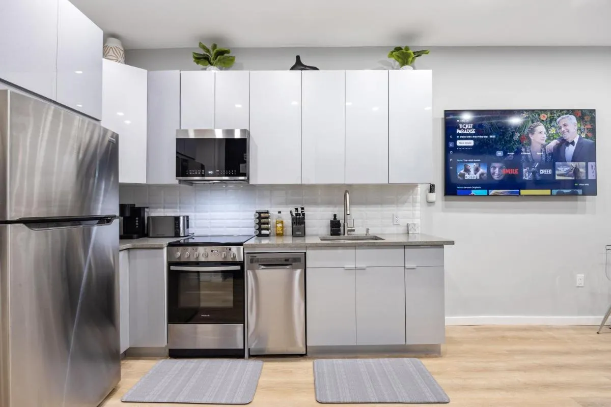 SWJ G – Save on 2Day or more Stays 25min to Times Sq — 6