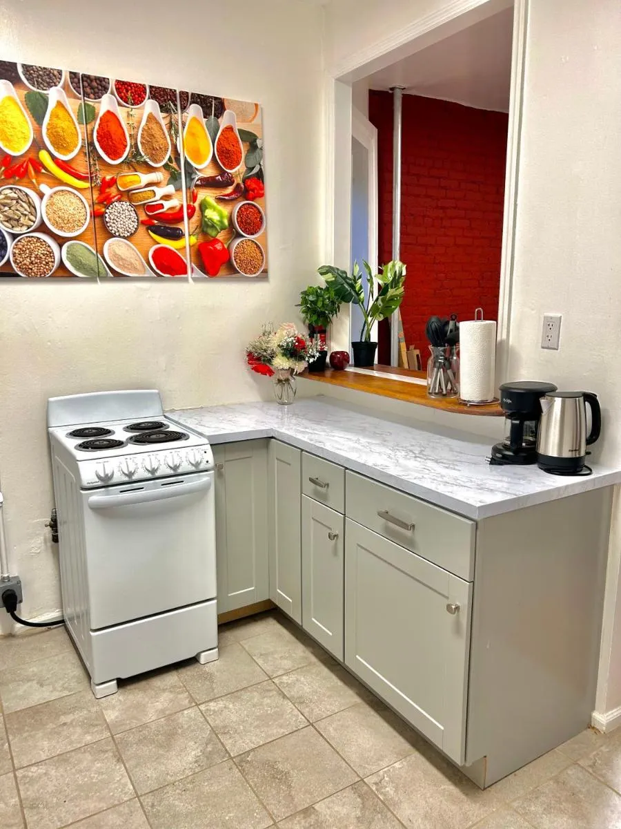 Spacious 2 Bedroom in East Village NYC — 6