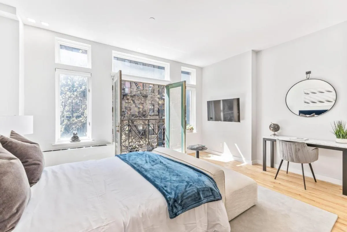 Studio w Charming Juliet Balcony in Upper East — 2