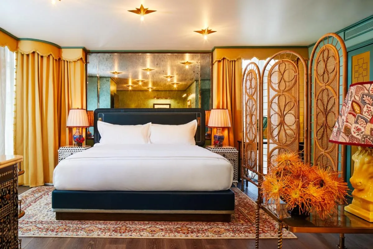 The Fifth Avenue Hotel — 5