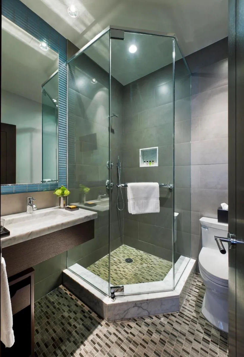The Pearl Hotel — 4