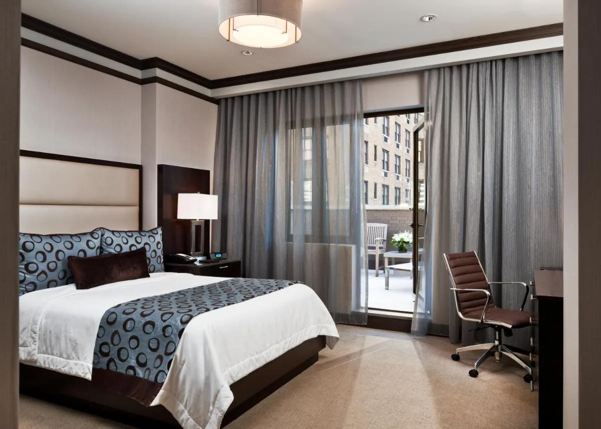The Pearl Hotel — 7