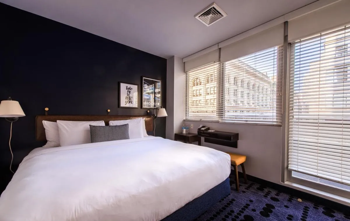 U Hotel Fifth Avenue, Empire State Building — 2