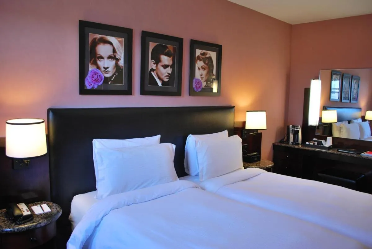 Washington Square Hotel — 7