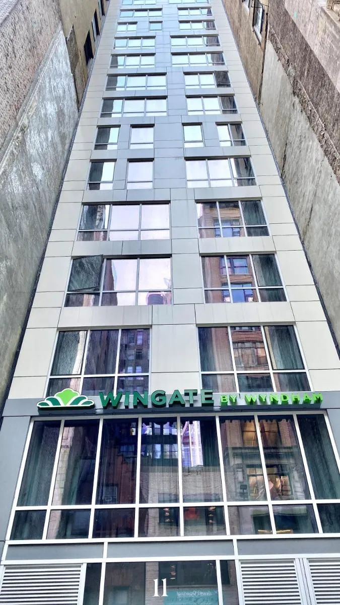 Wingate by Wyndham New York Midtown South/5th Ave — 6