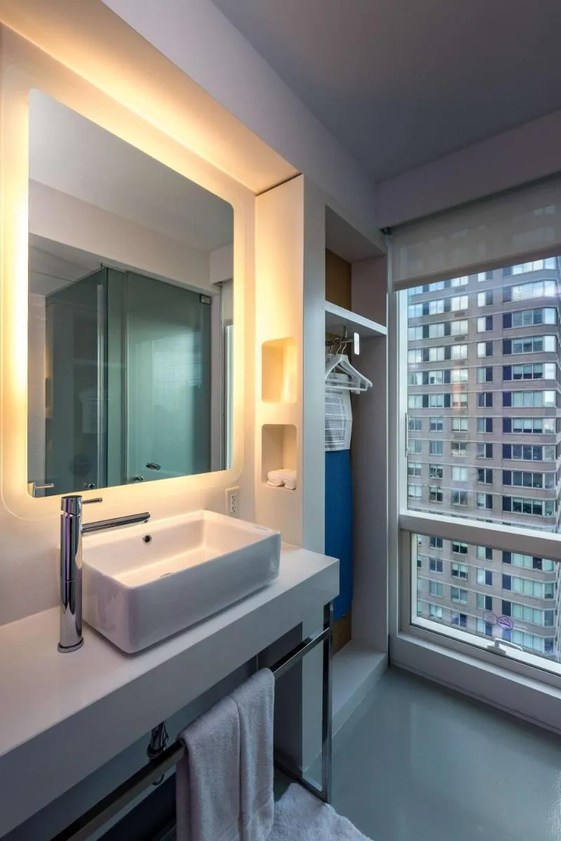 YOTEL New York Times Square — 4