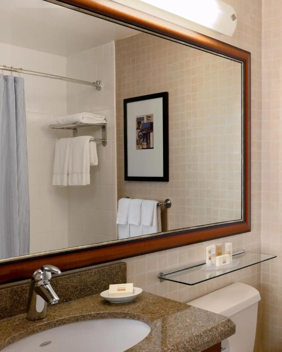 Courtyard by Marriott New York Manhattan/ Fifth Avenue — 4