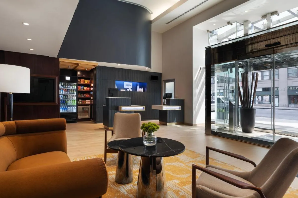 Courtyard by Marriott New York Manhattan / Soho — 5