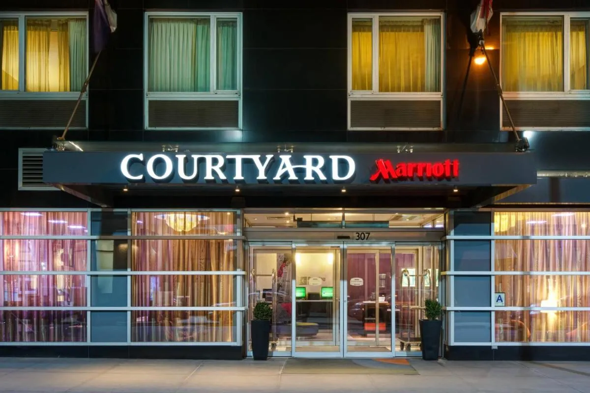 Courtyard by Marriott Times Square West — 3