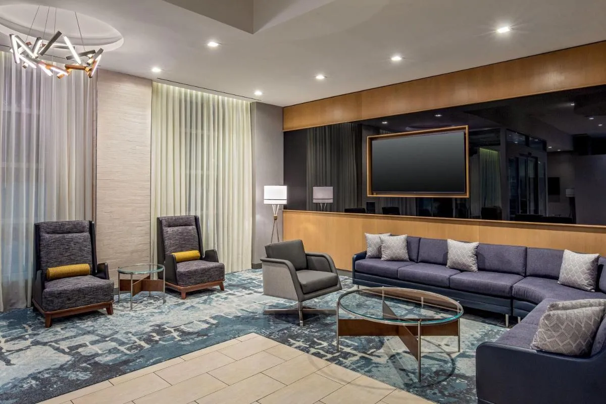 Courtyard by Marriott Times Square West — 6