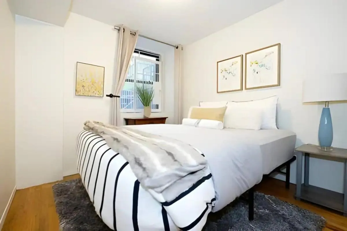 For Rent in Chelsea Your Ideal Space Awaits l Cardi l — 2