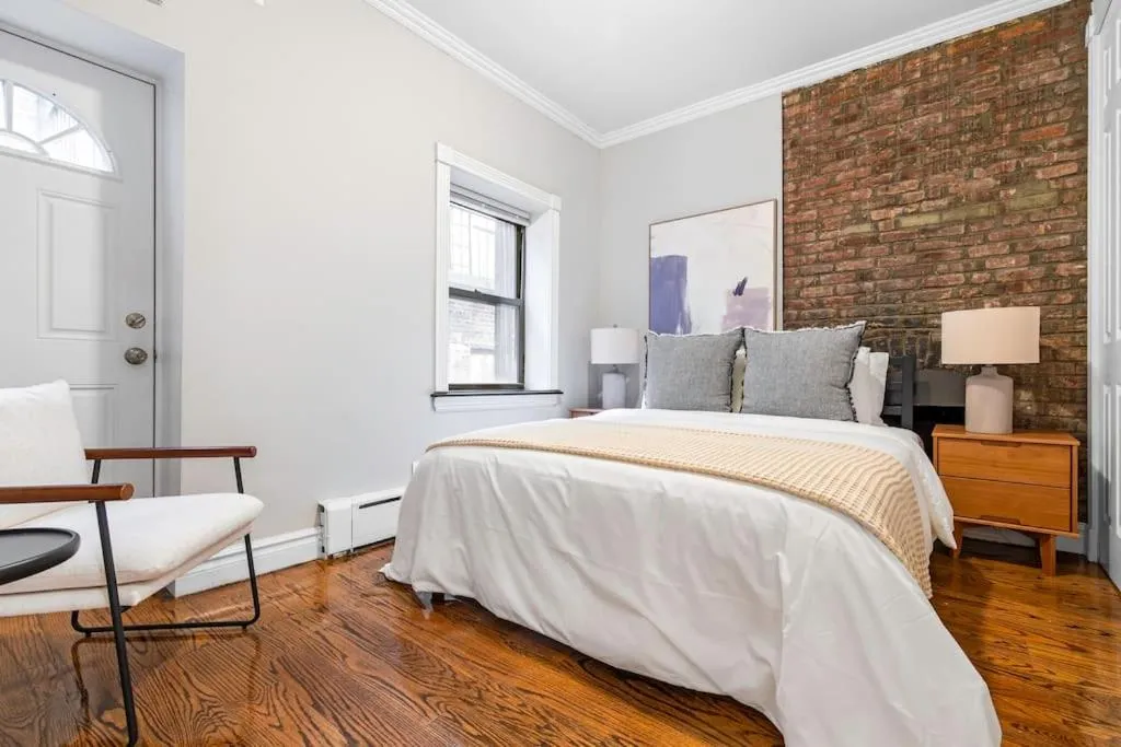 Gorgeous & Bright 3BDR & 1BTH in Midtown Manhattan — 7