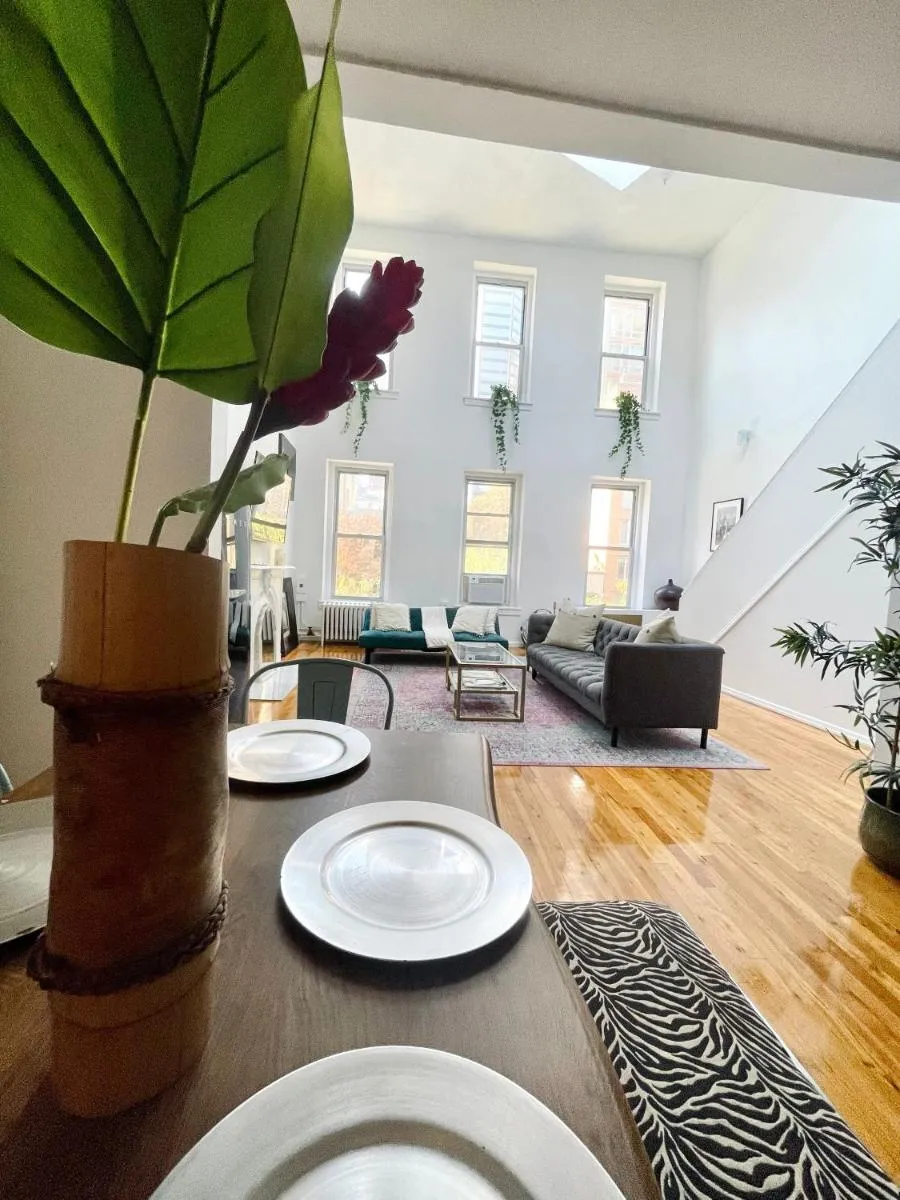 Gorgeous Extra Spacious Duplex Penthouse — 6