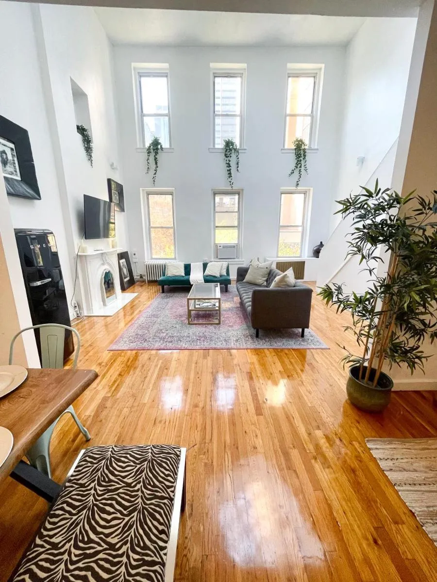 Gorgeous Extra Spacious Duplex Penthouse — 4