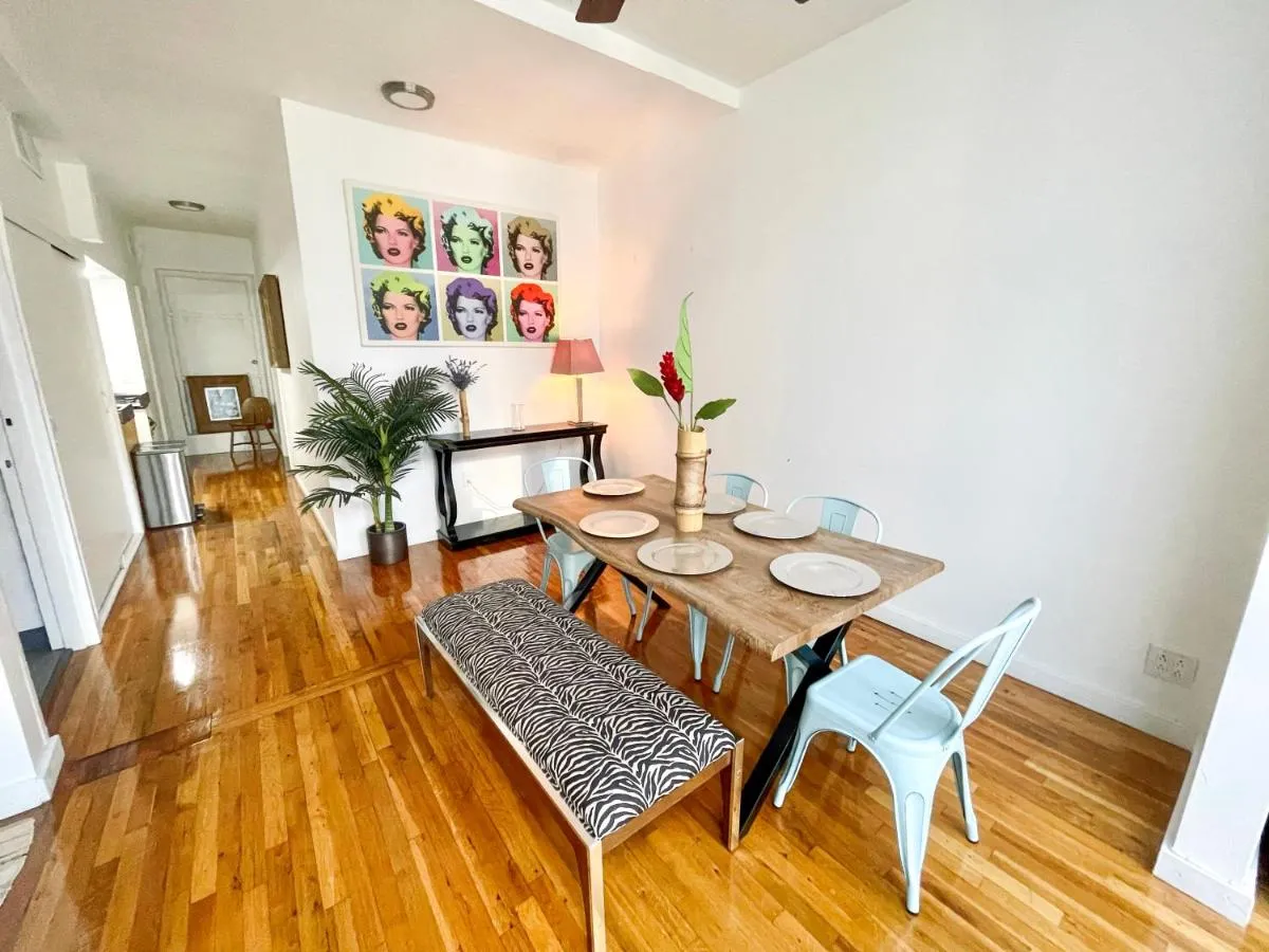Gorgeous Extra Spacious Duplex Penthouse — 3