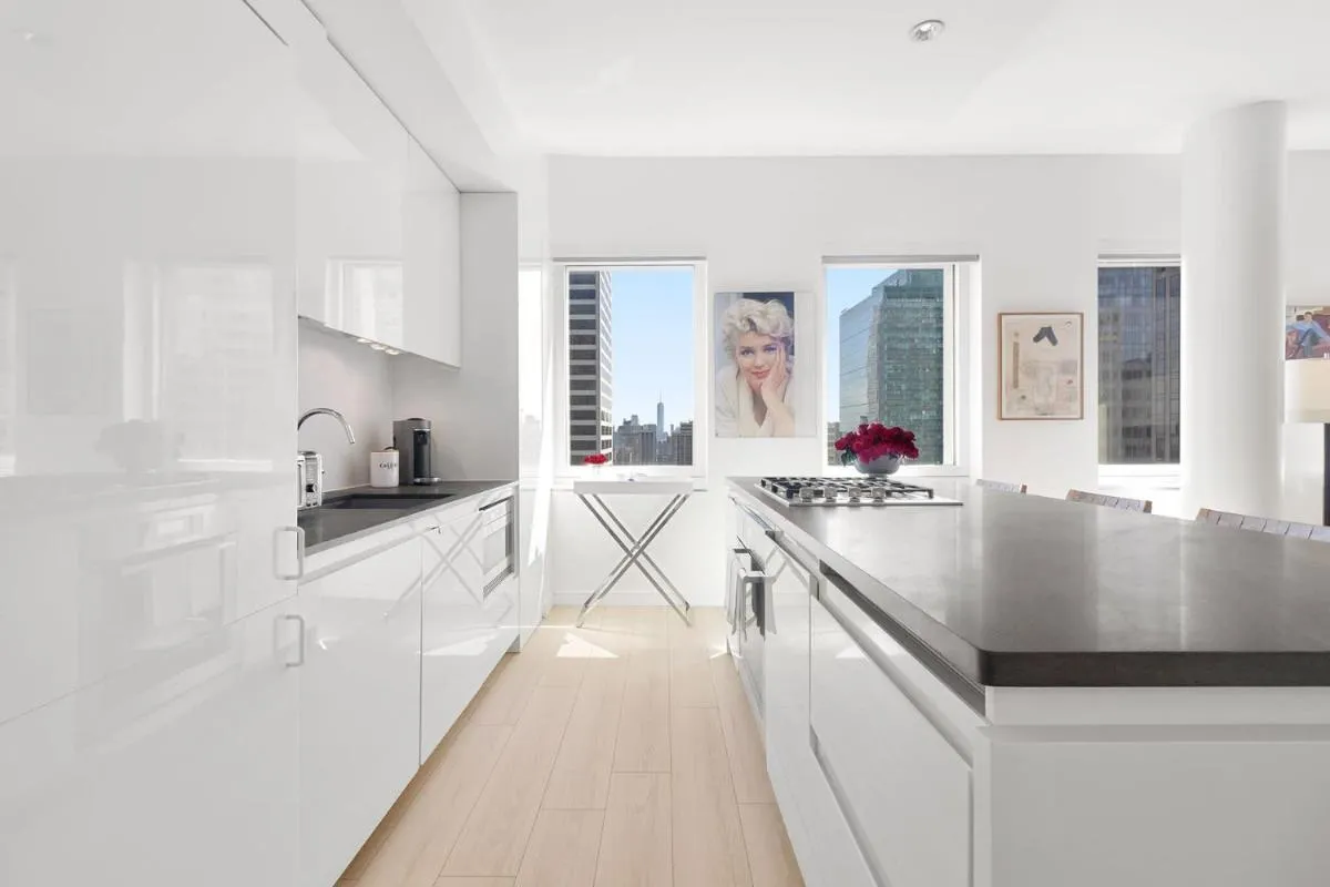 Exclusive Apartment Midtown Manhattan NYC Luxury Penthouse Sleeps 8 — 6