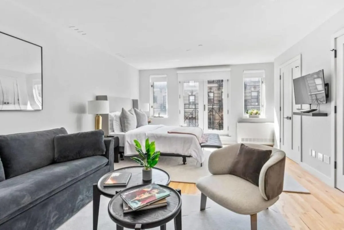 Luxe Studio with Charming Juliet Balcony — 6