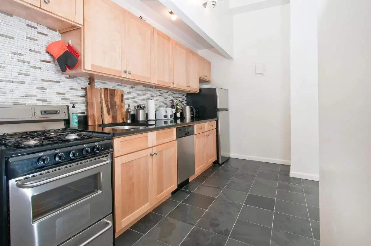 Luxury Apartments Next to Times Square — 6