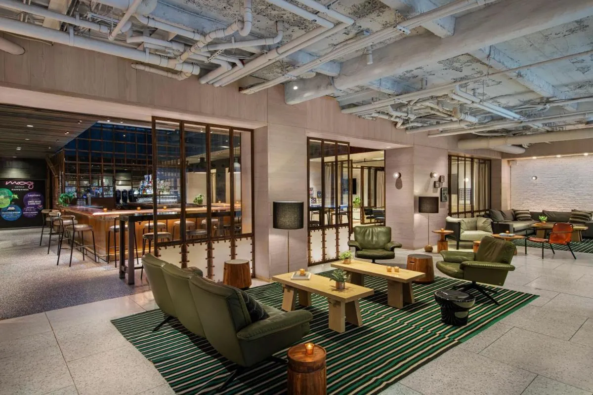 MOXY NYC Times Square — 6