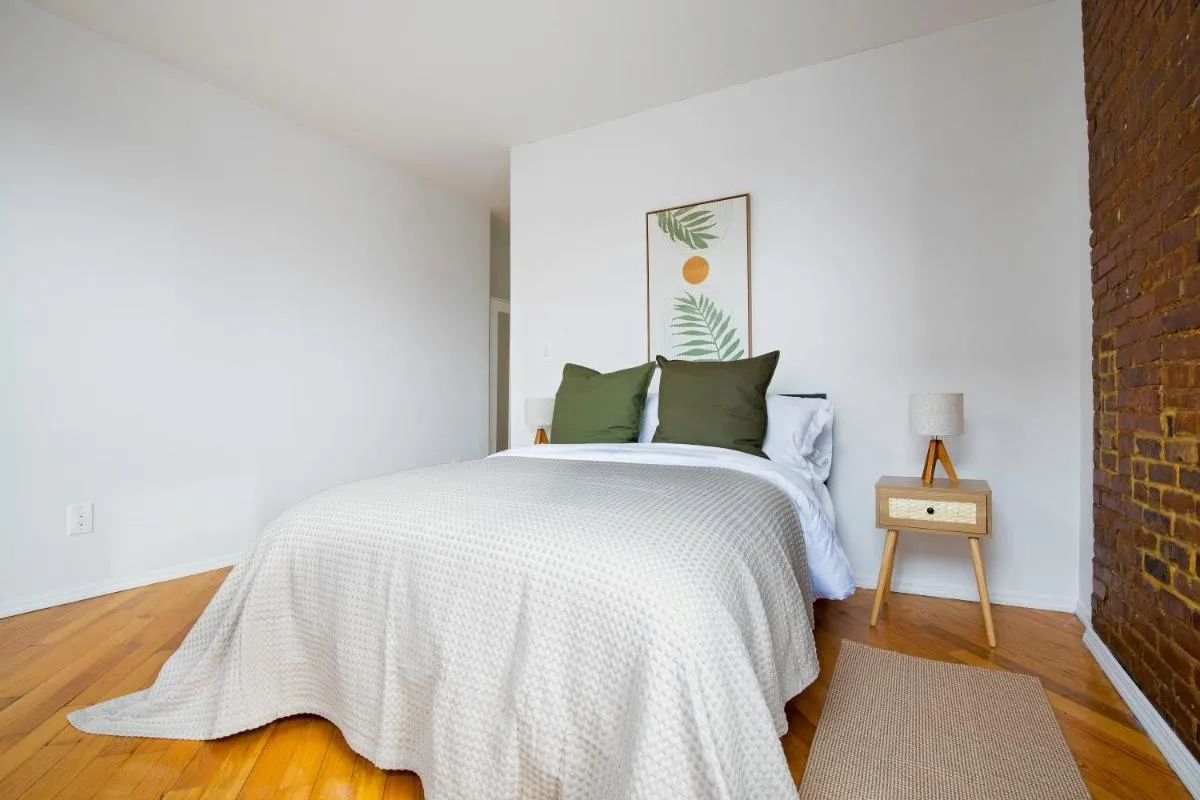 Marvelous & Cozy 3BDR & 2BTH in New York — 6