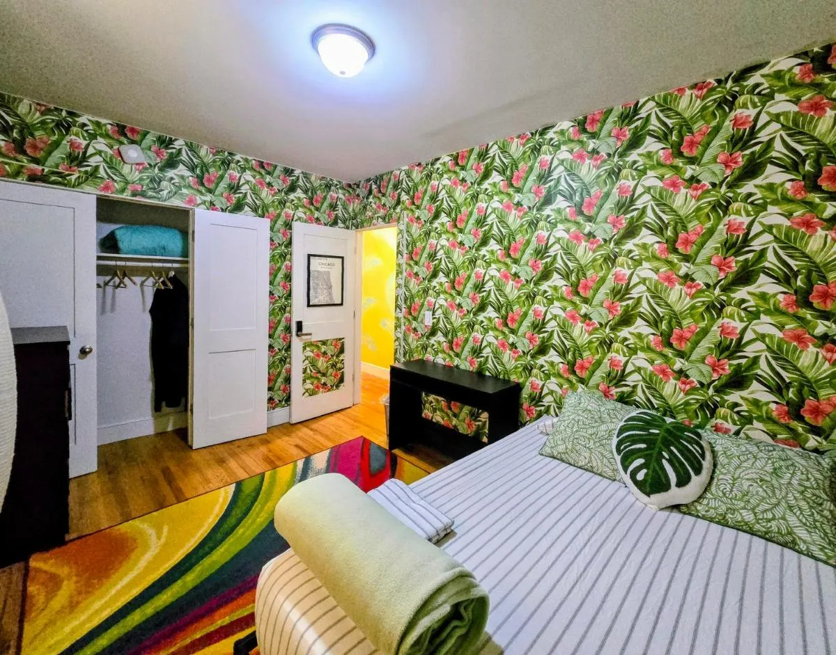 Tropical style room — 2