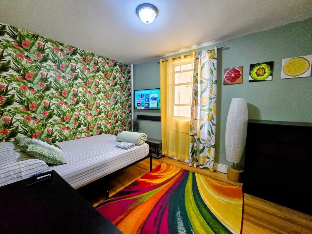 Tropical style room