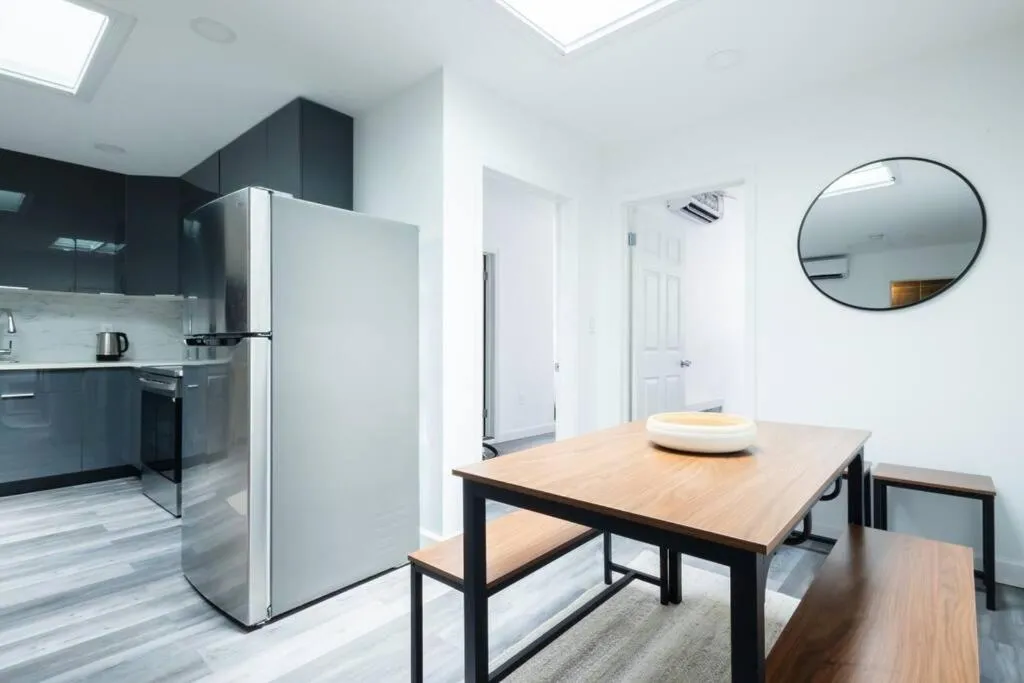 Modern 2 Bedroom Apartment Steps from Central Park! — 6