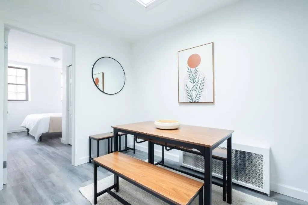 Modern 2 Bedroom Apartment Steps from Central Park! — 7